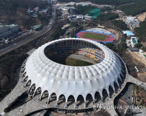 BTS 부산공연 이틀간 대중교통 증편…콘서트 경제효과와 하이브 주목