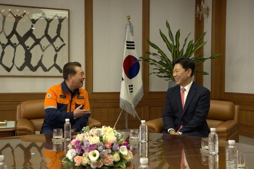 박용선 포항시장 당선인, 첫 행보로 포스코 회장 면담…철강도시 협력 강화