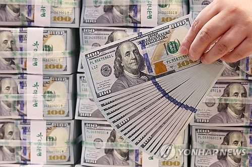 달러-원 환율 1,560원 돌파…美 반도체주 급락 공포 환율로 전이